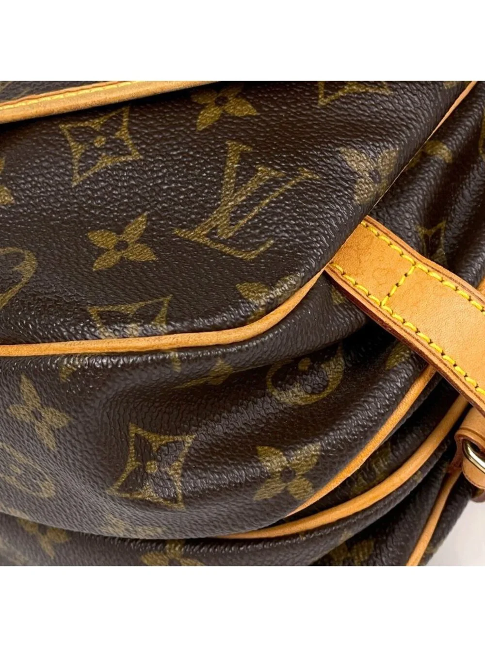 Louis Vuitton Saumur 30 Shoulder Bag Monogram Brown